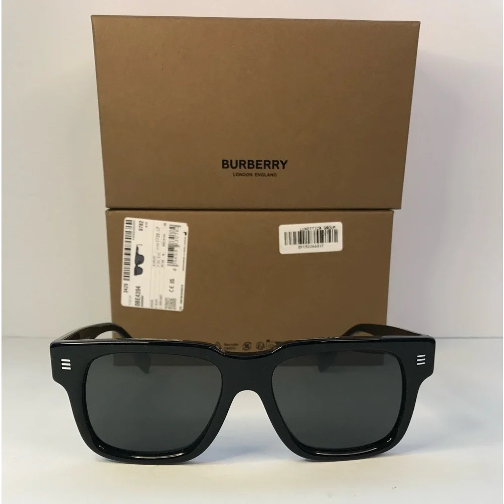BURBERRY Hayden BE4394 square sunglass black frame with dark grey lenses.
